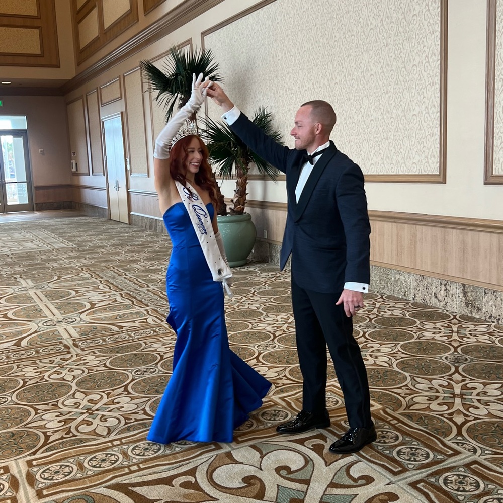 Elegant Blue Strapless Gown